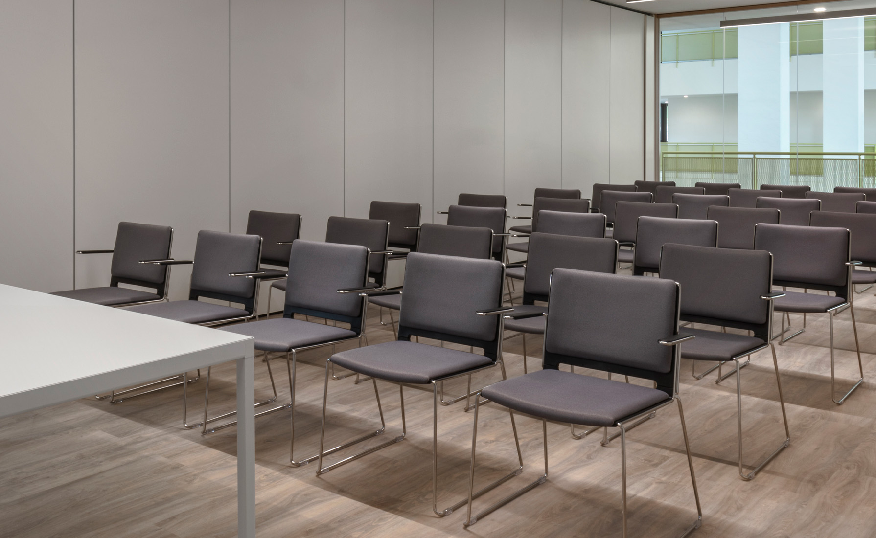 immagine sedute community per uffici e sale meeting